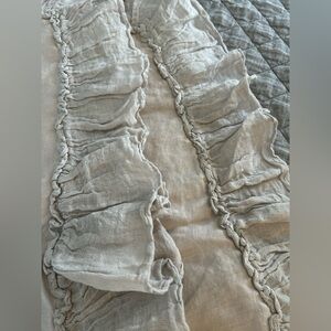 Bella Notte Linen King Shams with Rufflet